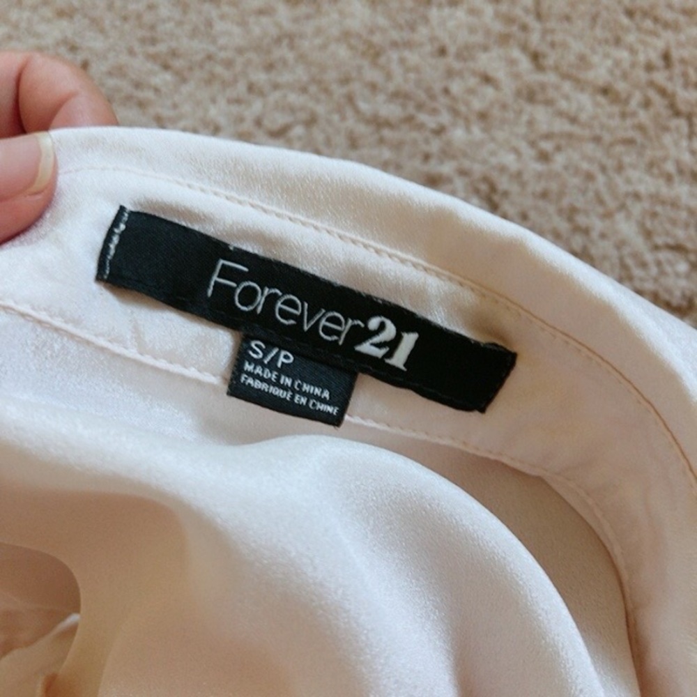 Forever21, light Shirt Size S - Picture 6 of 7